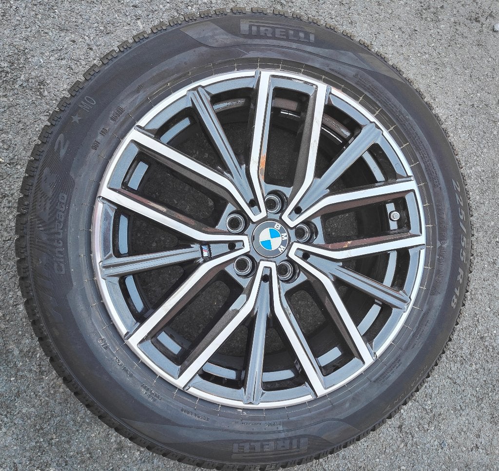 4 jantes BMW m neuve et 4 pneus Pirelli hiver neuf, Neuf, Pneus et Jantes, Pneus hiver, Véhicule de tourisme