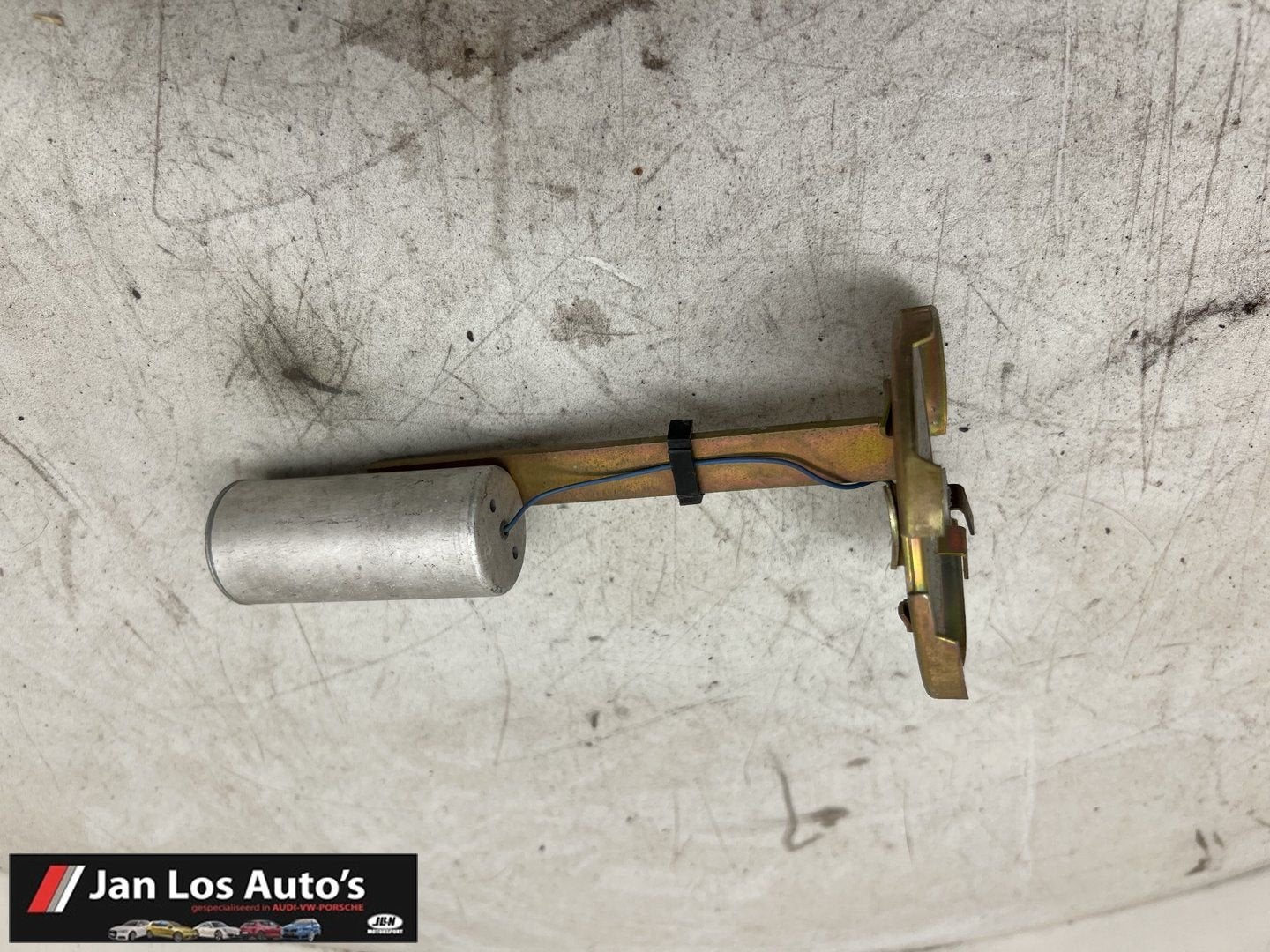 Audi 50 VW Polo 86c tankvlotter NOS, -, Origine de la pièce connue, Utilisé, Audi