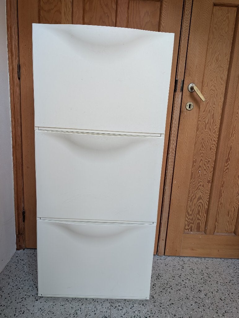 Schoenenkast trones ikea, Ophalen, Gebruikt