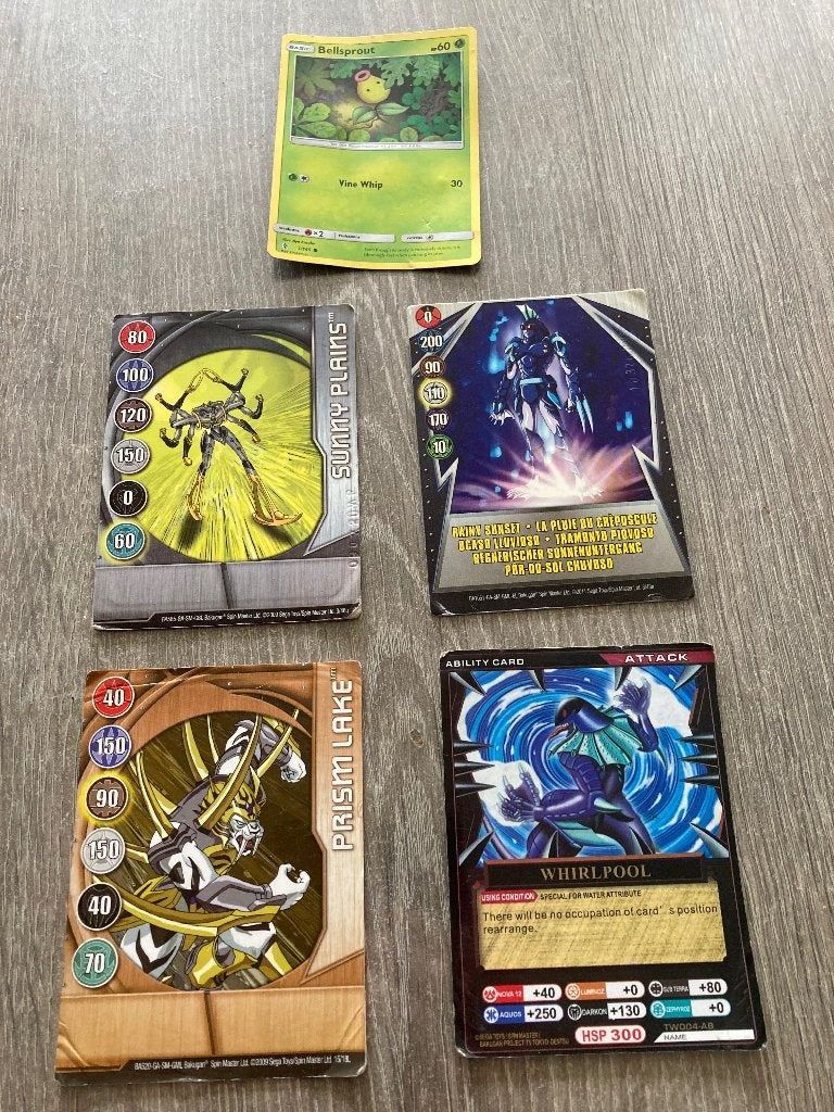5 kaarten van Bakugan en pokemon, Ophalen, Gebruikt, Meerdere kaarten