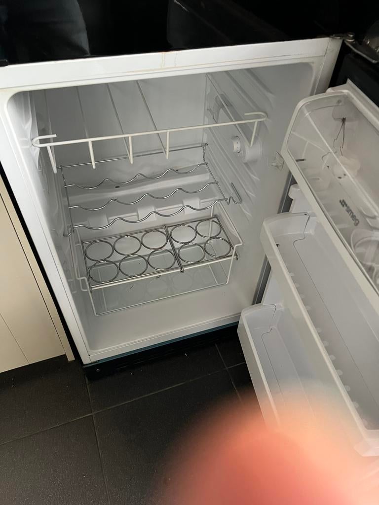 Smeg retro minibar koelkast zwart – werkt perfect, Enlèvement, Utilisé