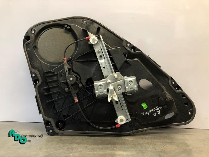 Mécanique vitre 4portes arrière droite d'un Ford Fiesta (F, -, 3 mois de garantie, -, -