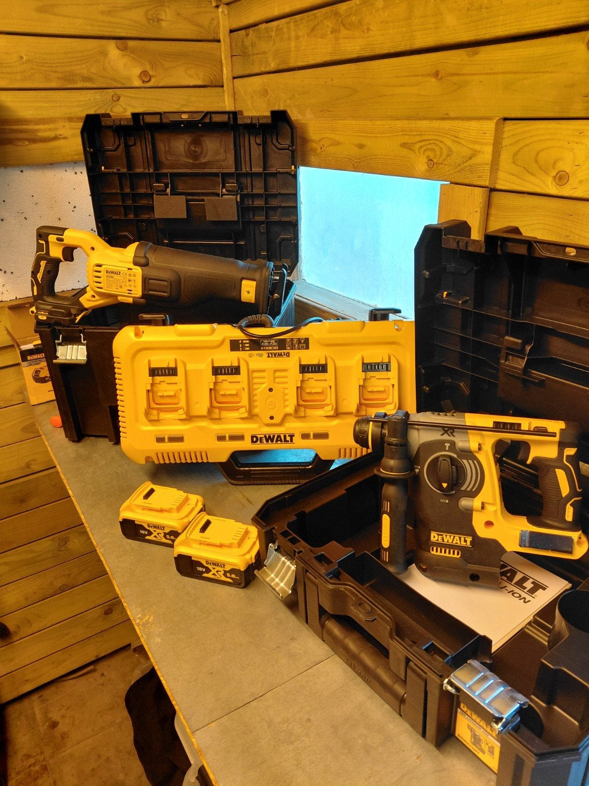Machine DeWalt, Enlèvement