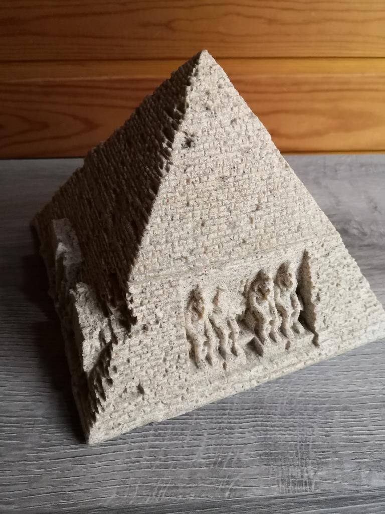 Kwalitatief piramide beeld - met opbergruimte, Verzamelen, Ophalen