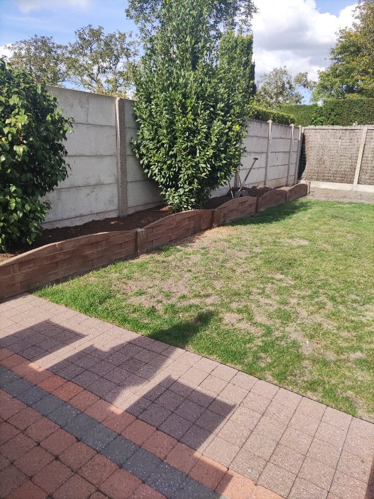 Gratis af te halen 8 bruine betonnen Platen + Palen, Ophalen, Gebruikt, 200 cm of meer, Beton