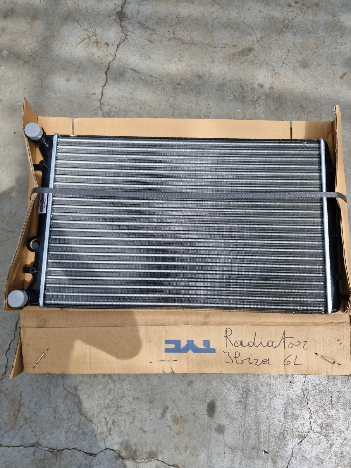 Siège de radiateur Ibiza 6l, Autos : Pièces & Accessoires, Enlèvement, Seat