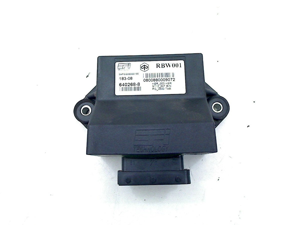 REGELEENHEID Dorsoduro 750 2008-2010 (SMV750) (640268-8), Motoren, Onderdelen | Overige, Dhr. S. di Majo, Gebruikt, Info@cama-motorparts.nl
