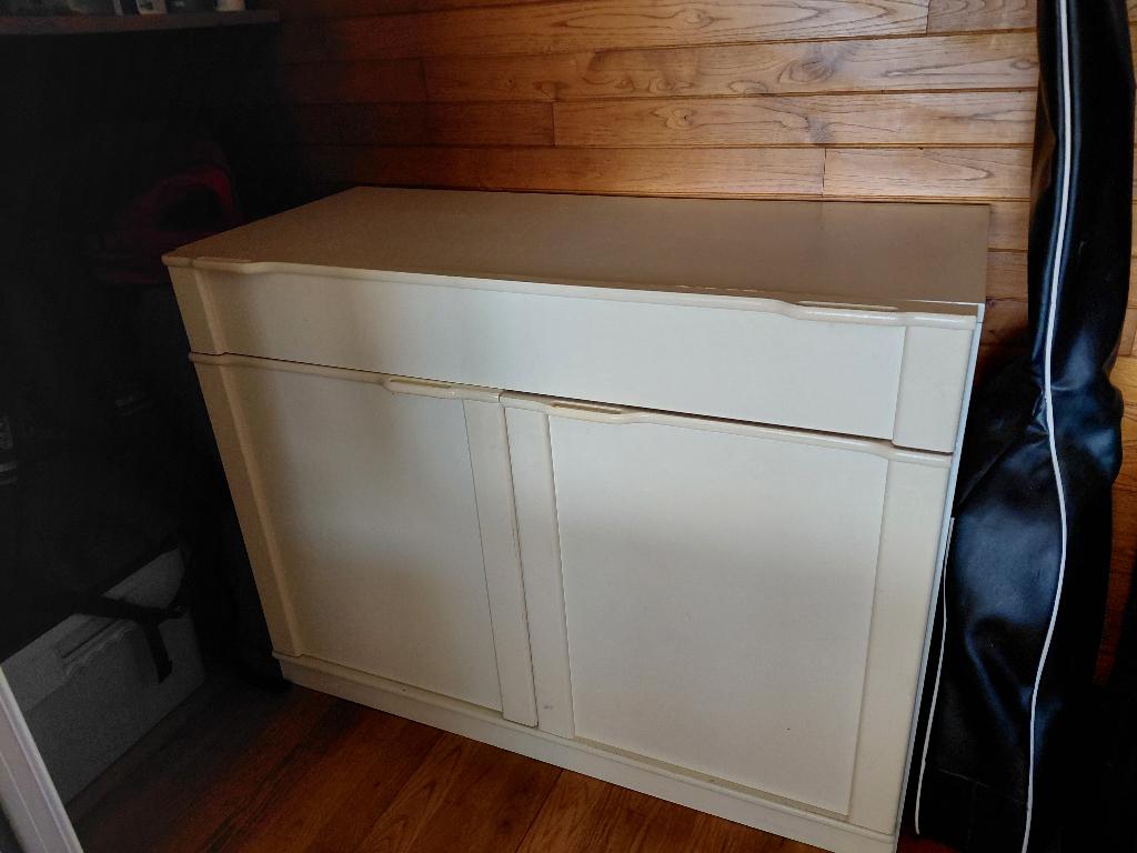 GRATIS COMMODE MET SPIEGEL, Huis en Inrichting, Kasten | Overige, Ophalen, Gebruikt