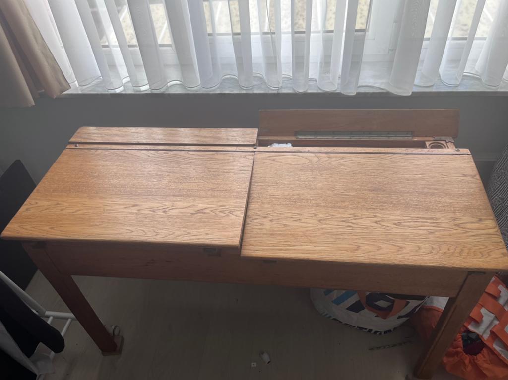 Vintage antiek lessenaar / bureau kinderen, Antiek, Ophalen, Zo goed als nieuw