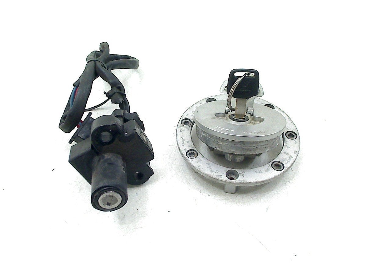 ENSEMBLE DE VERROU ET CYLINDRE DE PORTES Honda, Honda Center GmbH, Utilisé, Info@honda.de, Hanauer Landstraße  222-224
60314  Frankfurt am Main, DE