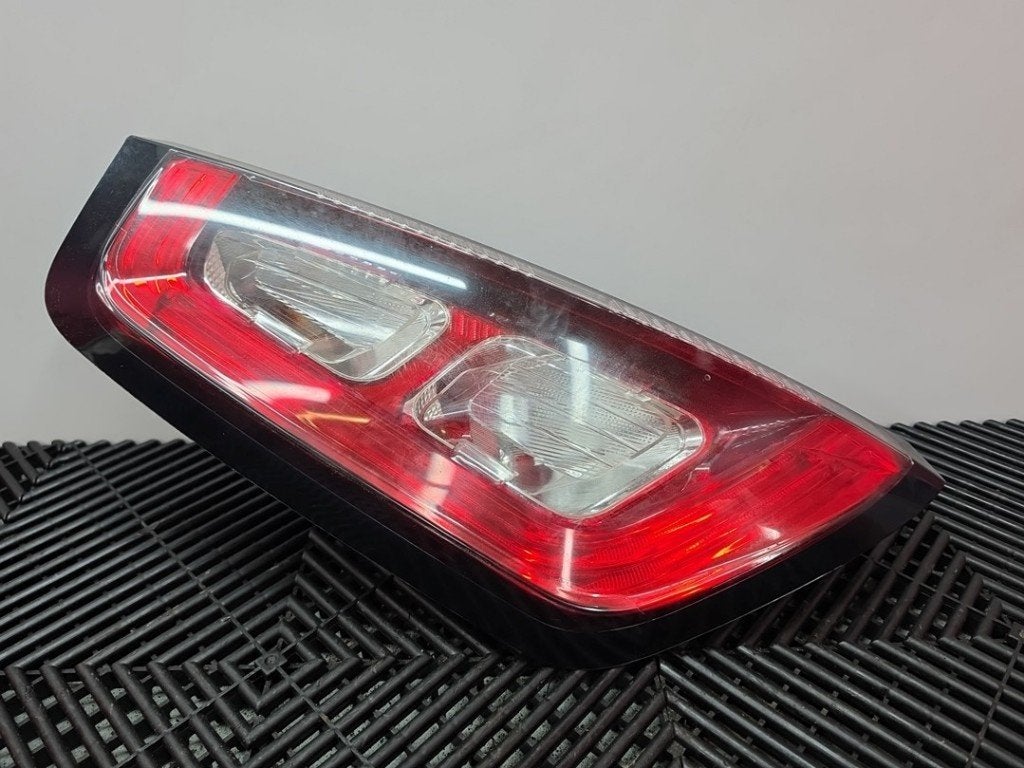 FEU ARRIÈRE GAUCHE Punto Evo (199) (|51927097|51913736|), Autos : Pièces & Accessoires, FCA Germany GmbH, IPC D1-09 Bahnhofsplatz
65423  Rüsselsheim am Main, DE