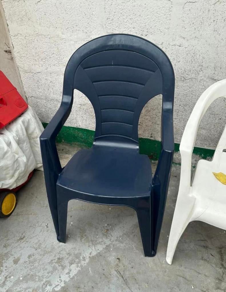 Chaise en plastique bleue jardin, Ophalen, Zo goed als nieuw, Plastic