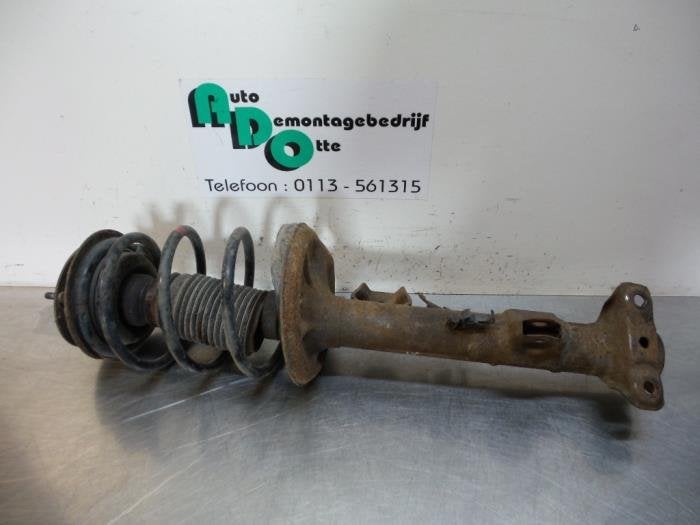 Barre amortisseur avant gauche d'un BMW 3-Serie (3-Serie 90-, -, 3 mois de garantie, Utilisé, -