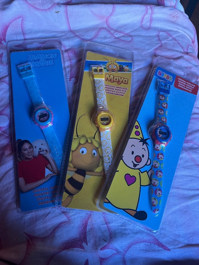 montres Studio 100, Enlèvement ou Envoi, Neuf, Multicolore, Garçon ou Fille