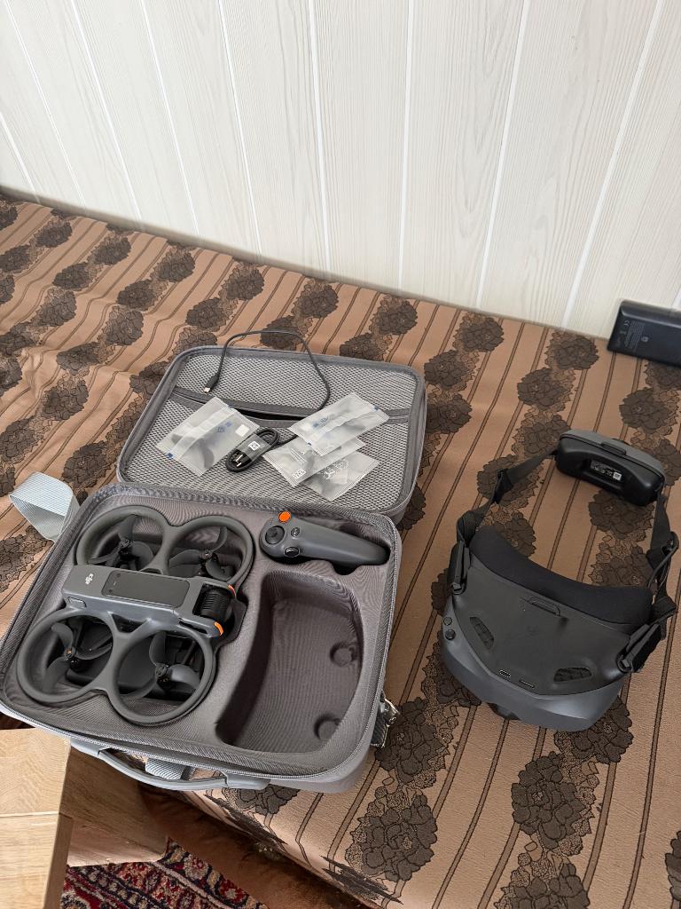 Dji Avata 2 fly more, TV, Hi-fi & Vidéo, Drones, 250 à 900 g, Qualité supérieure, Comme neuf, Drone professionnel