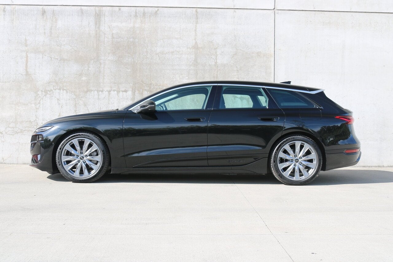 Audi A6 e-tron Avant 286 pk 83 kWh, Autos, 0 kg, 0 kg, Noir, Détection des panneaux routiers