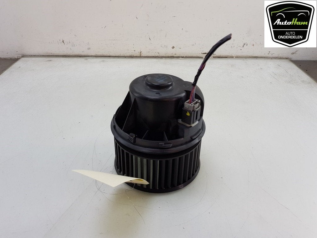 VENTILATEUR RADIATEUR MOTEUR Ford Transit Connect (PJ2), Henry-Ford-Straße  1
50735  Köln, DE, Ford-Werke GmbH, Kunden@ford.com