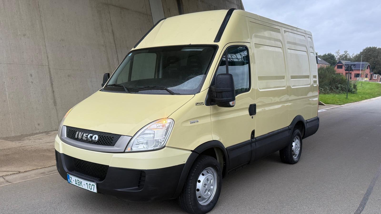 Iveco daily 2.3jtd amper 108.000dkm nieuwstaat full historie, Auto's, Iveco, 2300 cc, Bedrijf, 3500 kg