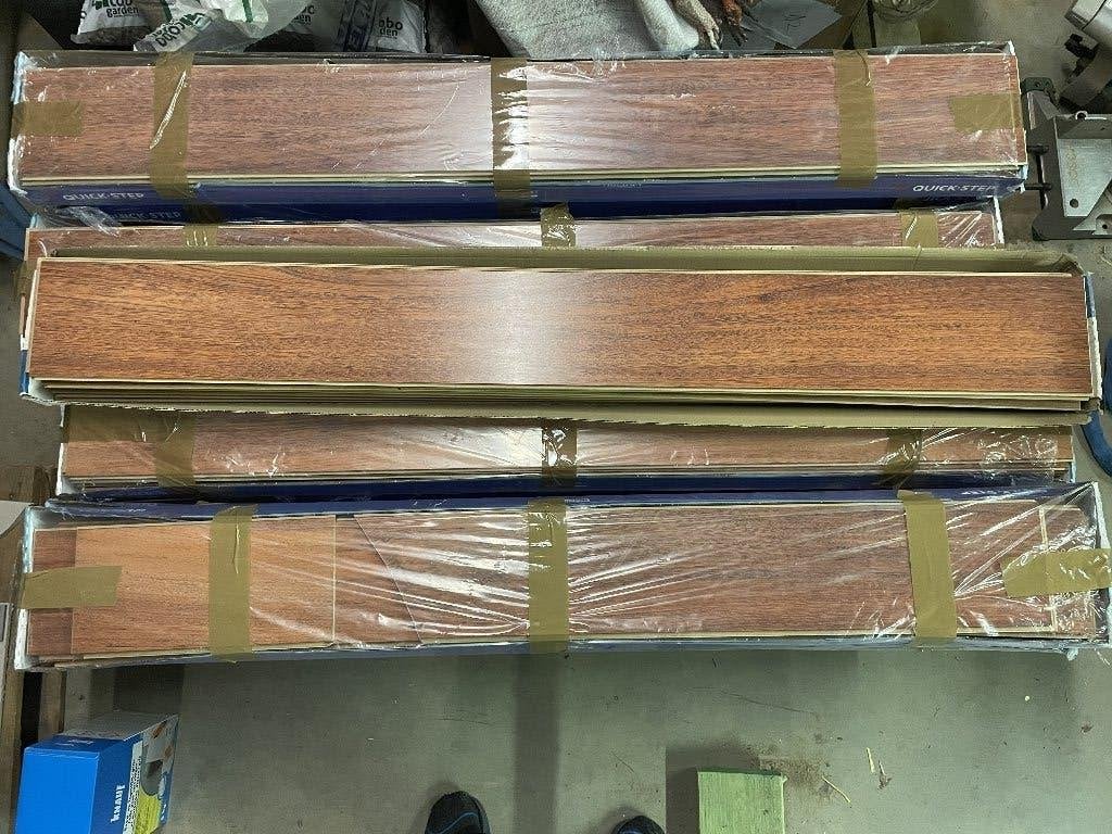parquet stratifié Quick Step, Gebruikt, Bruin, Afzélia, 10 tot 25 m²