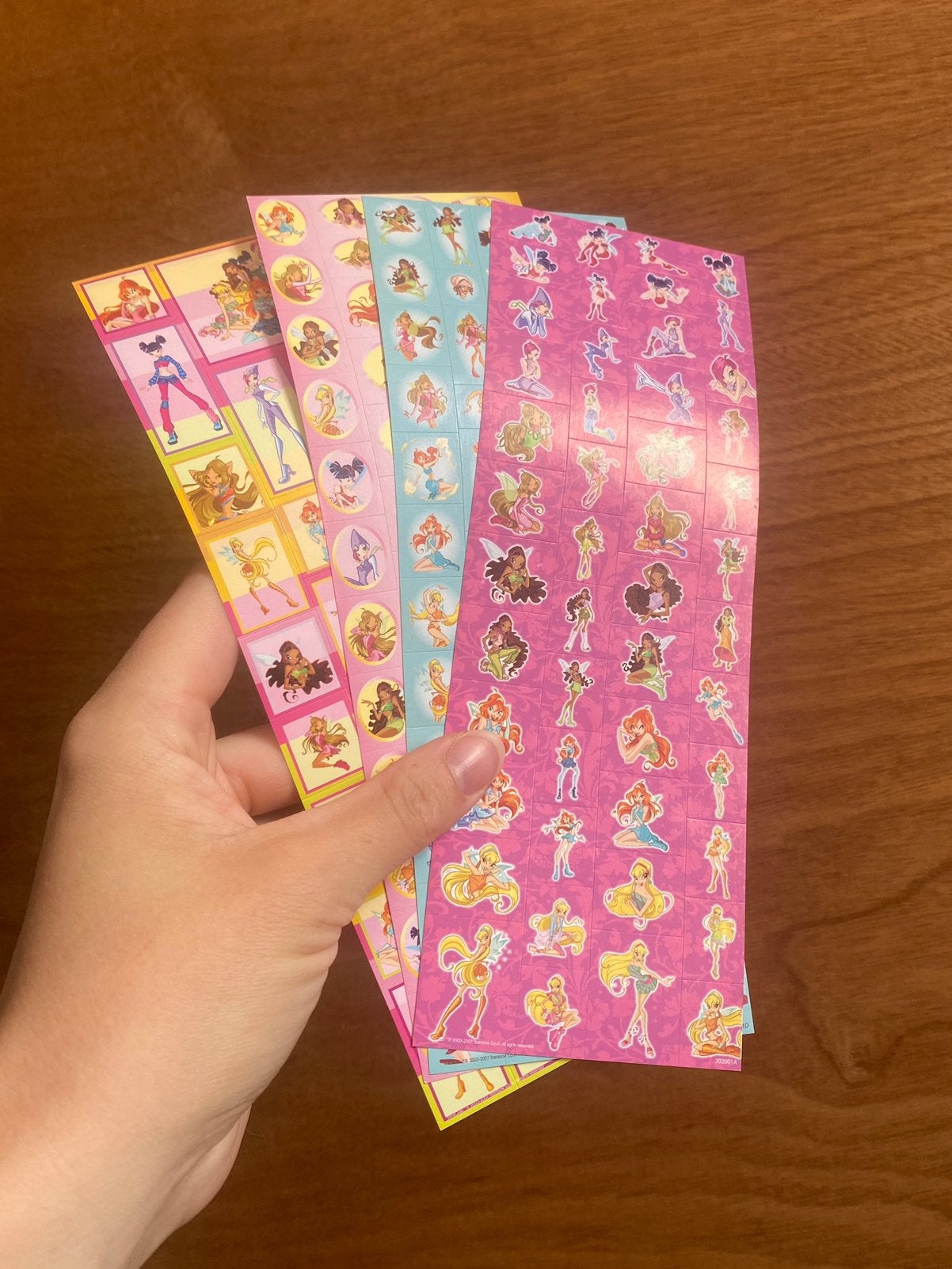 4 Winx Club stickervellen, Verzamelen, Ophalen of Verzenden, Nieuw, Strip of Tekenfilm