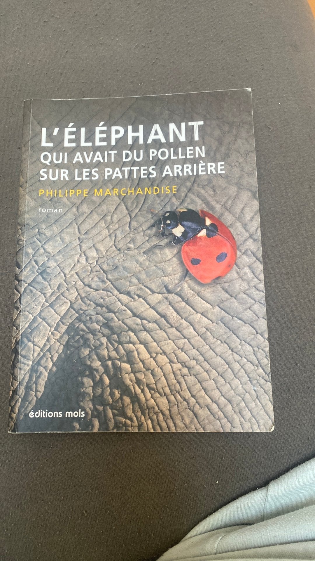 L’éléphant, Verzenden, Zo goed als nieuw