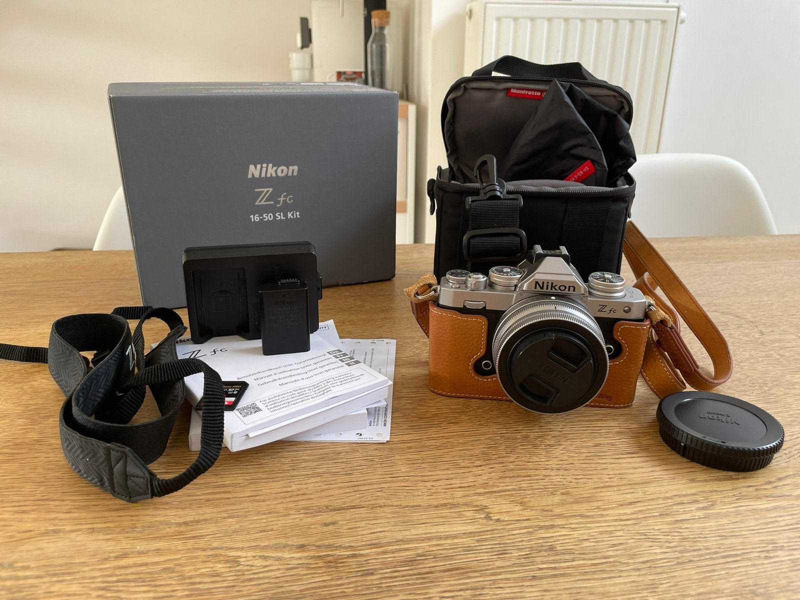 Nikon Z fc, Ophalen, Zo goed als nieuw, Handleiding, Nikon