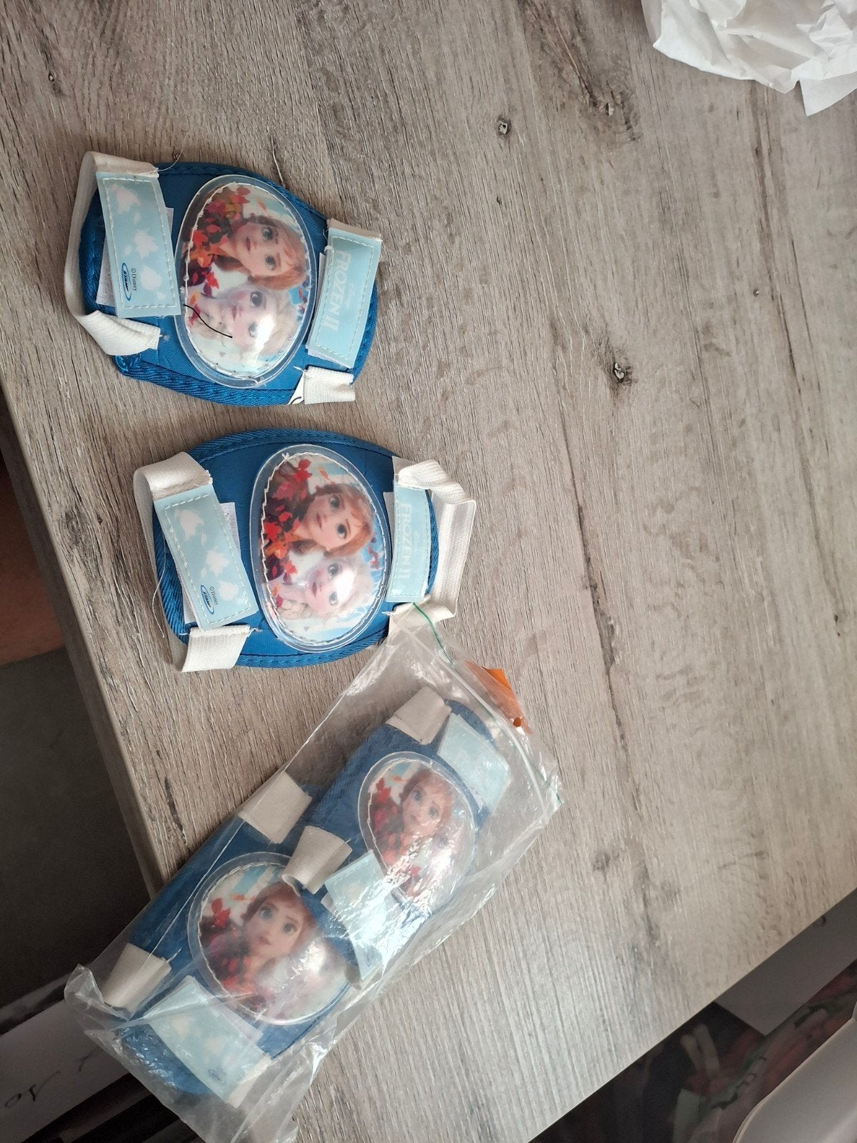 knie en elleboog beschermers  Frozen 2, Kinderen en Baby's, Speelgoed | Overig, Ophalen