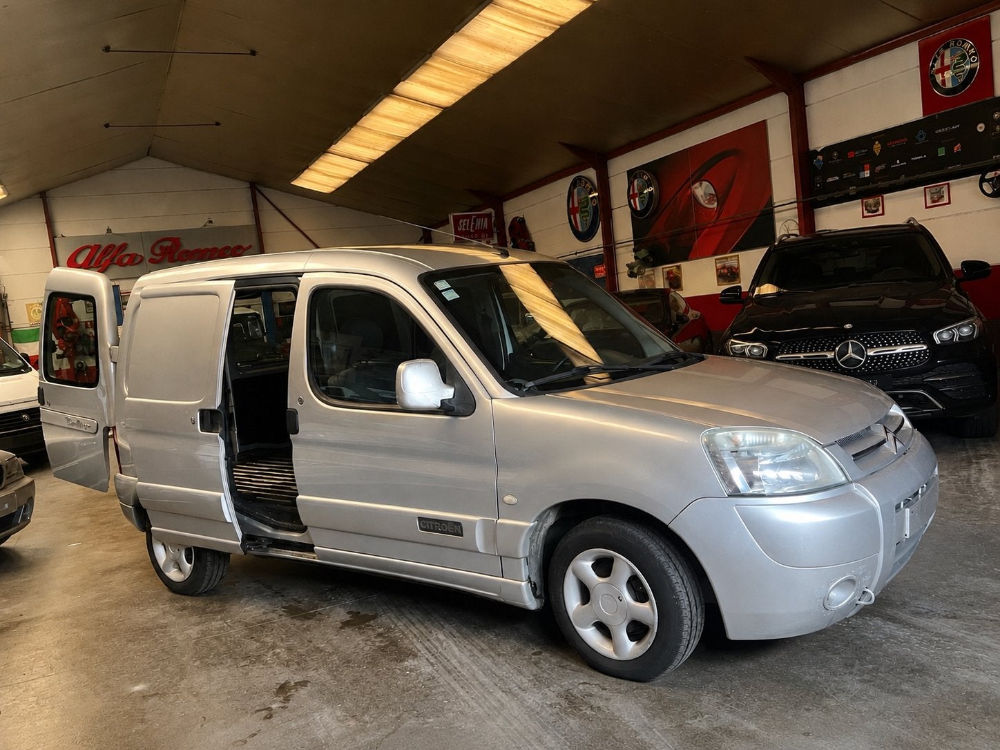 Citroen berlingo / 1.9 diesel / 176.000 km, Bedrijf, Diesel, Radio, Te koop