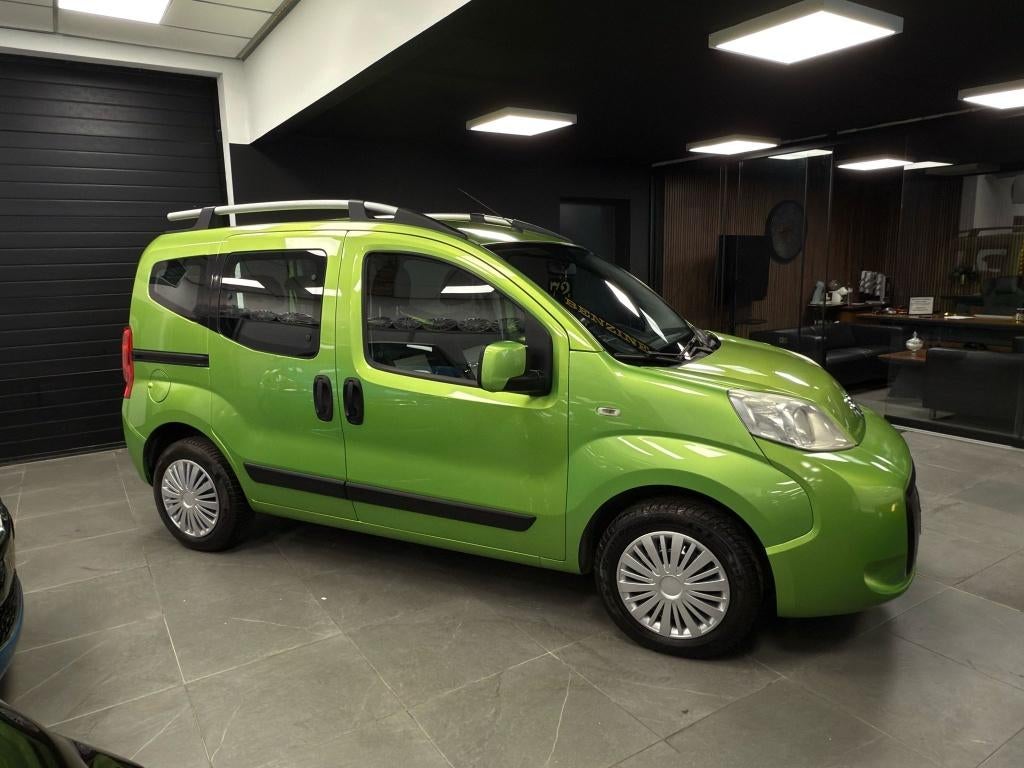 FIAT FIORINO BENZINE 132.000KM /CARPLAY/NAVI/ TOPSTAAT, Autos, Bluetooth, Achat, Entreprise, Noir