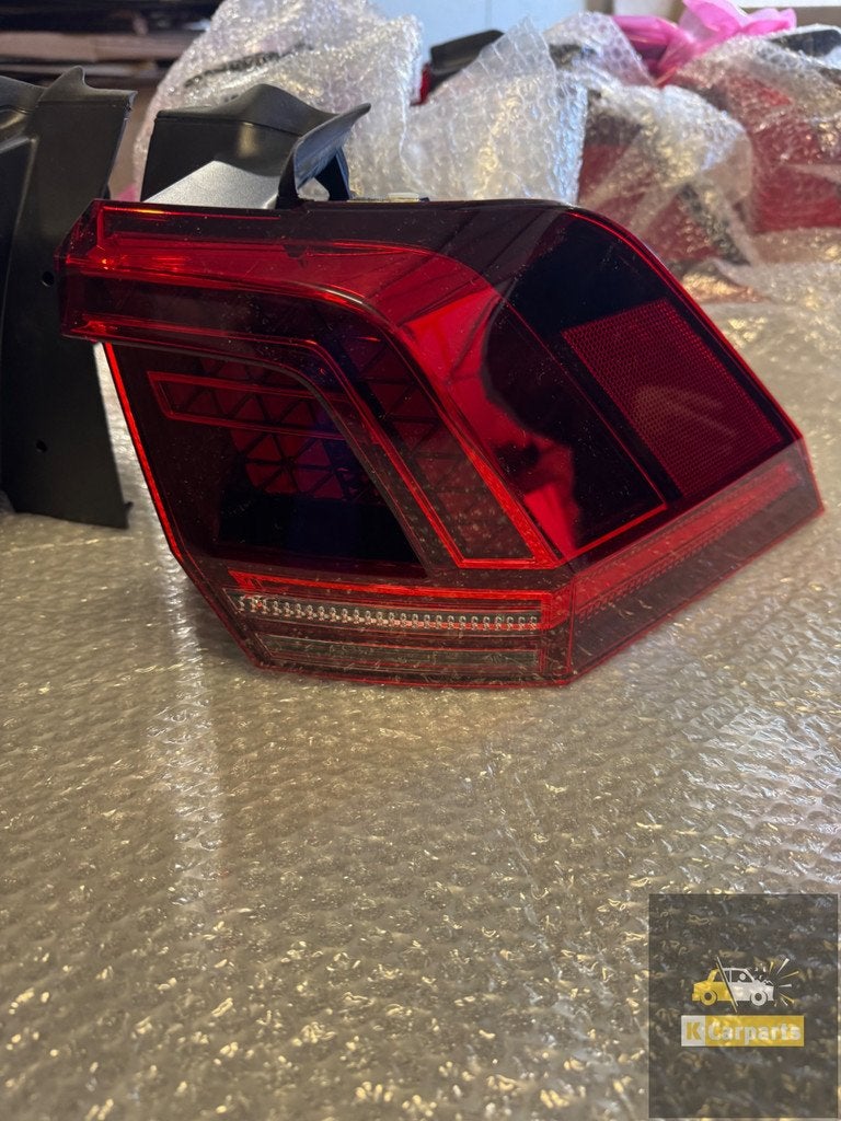 VW Tiguan 5NA LED Achterlicht Rechts buiten 5NA945208F, Gebruikt, Volkswagen, Volkswagen AG, Vw@volkswagen.de