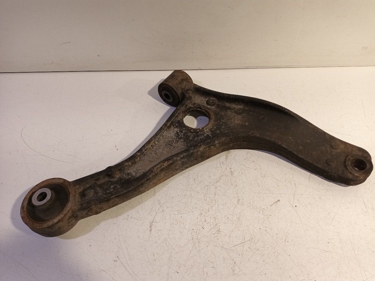 Draagarm rechts voor Opel Movano, Onderdelen@venauto.nl, Van der Ven Autorecycling B.V., Ettenseweg 76, 4706 PB Roosendaal, The Netherlands