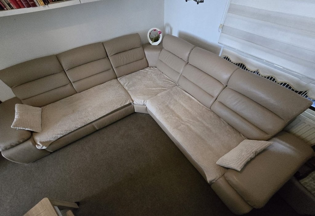 2 canapés 5 places beiges (290  290 cm) — 190€ chacun, 100 à 125 cm, 250 à 300 cm, Banc d'angle, Quatre personnes ou plus