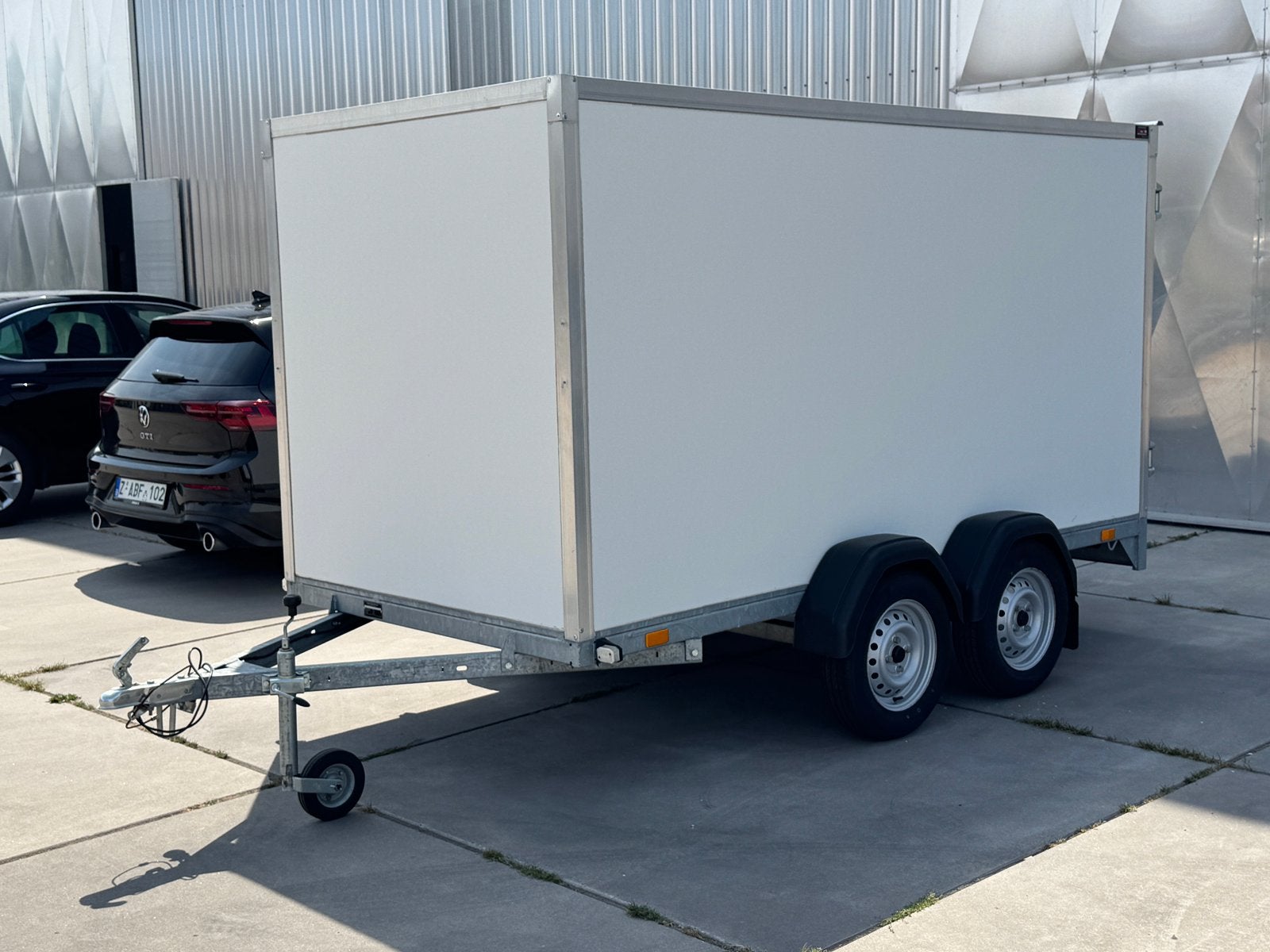 VDM | Gesloten aanhangwagen | 750kg | Nieuwstaat, Auto diversen, Aanhangers en Bagagewagens, Ophalen, Zo goed als nieuw