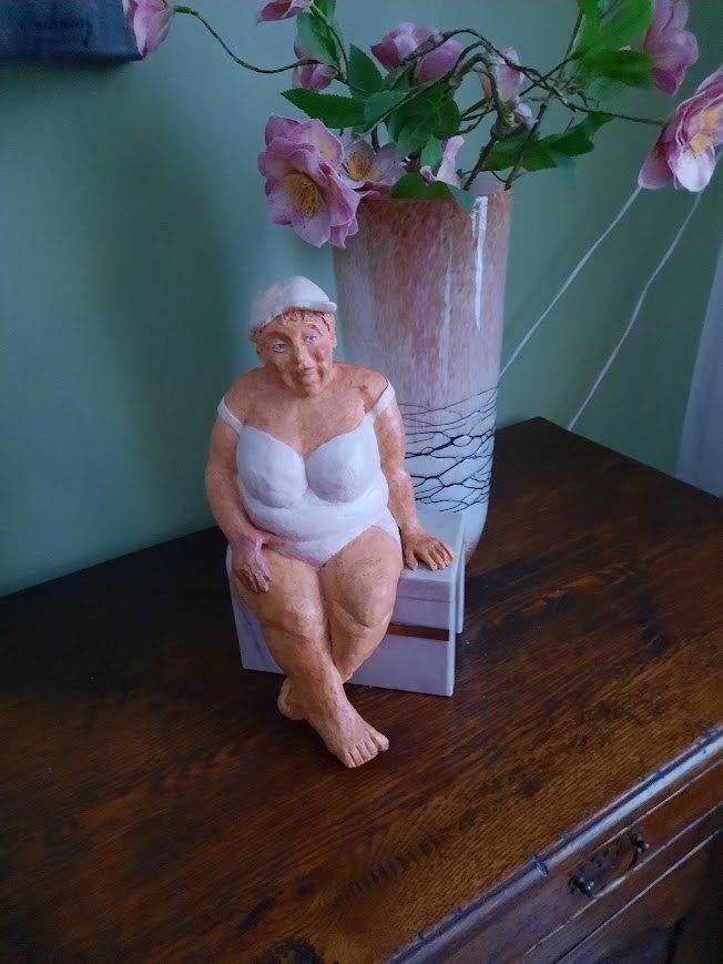 beeld in kermiek in perfecte staat, Statue, Pierre ou céramique, Autres sujets, Enlèvement