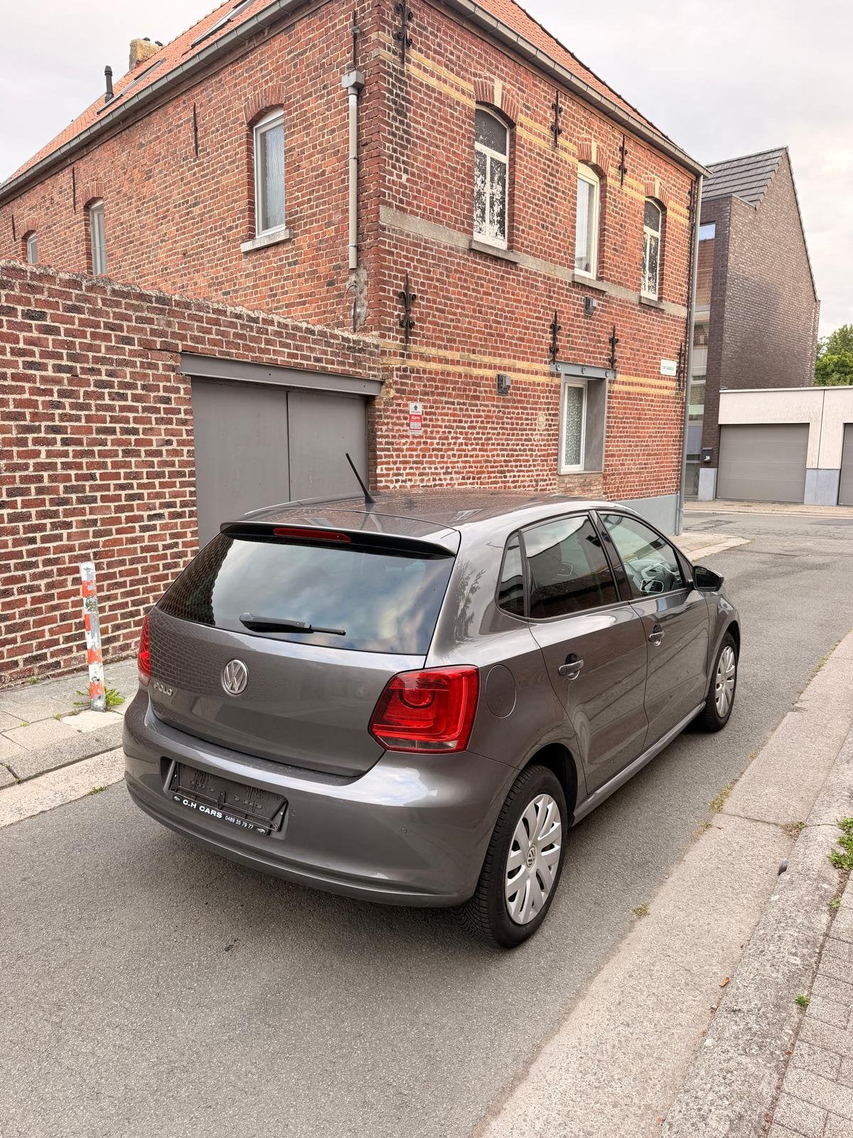 Volkswagen Polo 6R 1.2 essence de 2010 avec feuille rose, Autos, Bluetooth, Achat, Particulier, Polo