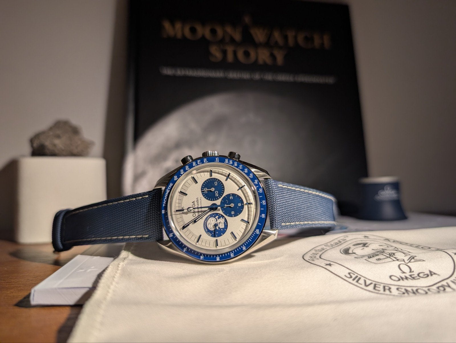 Omega Snoopy Silver Edition 50th Anniversary, Handtassen en Accessoires, Ophalen, Staal, Polshorloge, Kunststof