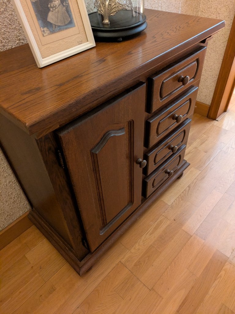 Armoire en chêne foncé, Enlèvement