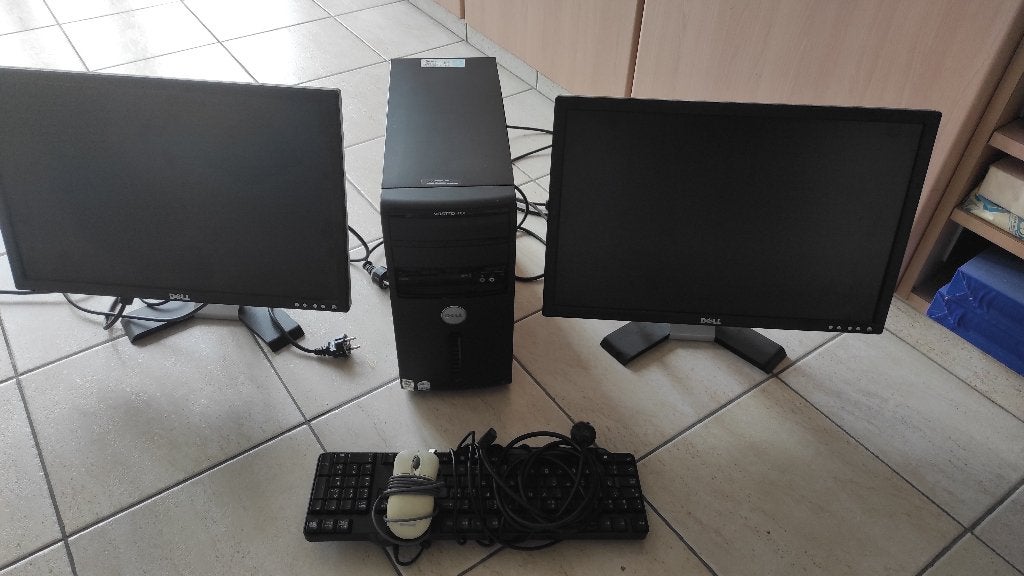 Dell desktop PC met schermen, Ophalen, HDD, Dell, Met videokaart