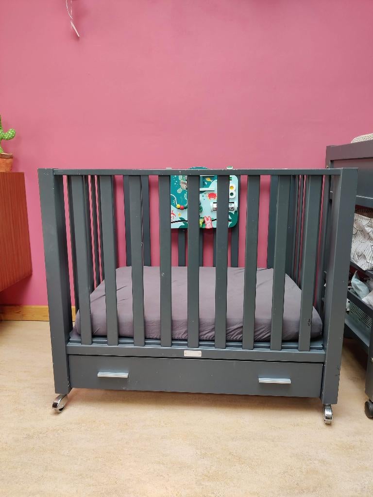 Mooi grijs Box/park voor baby met handige lade - Merk Quax, Ophalen, Gebruikt, Rechthoekig, In hoogte verstelbaar