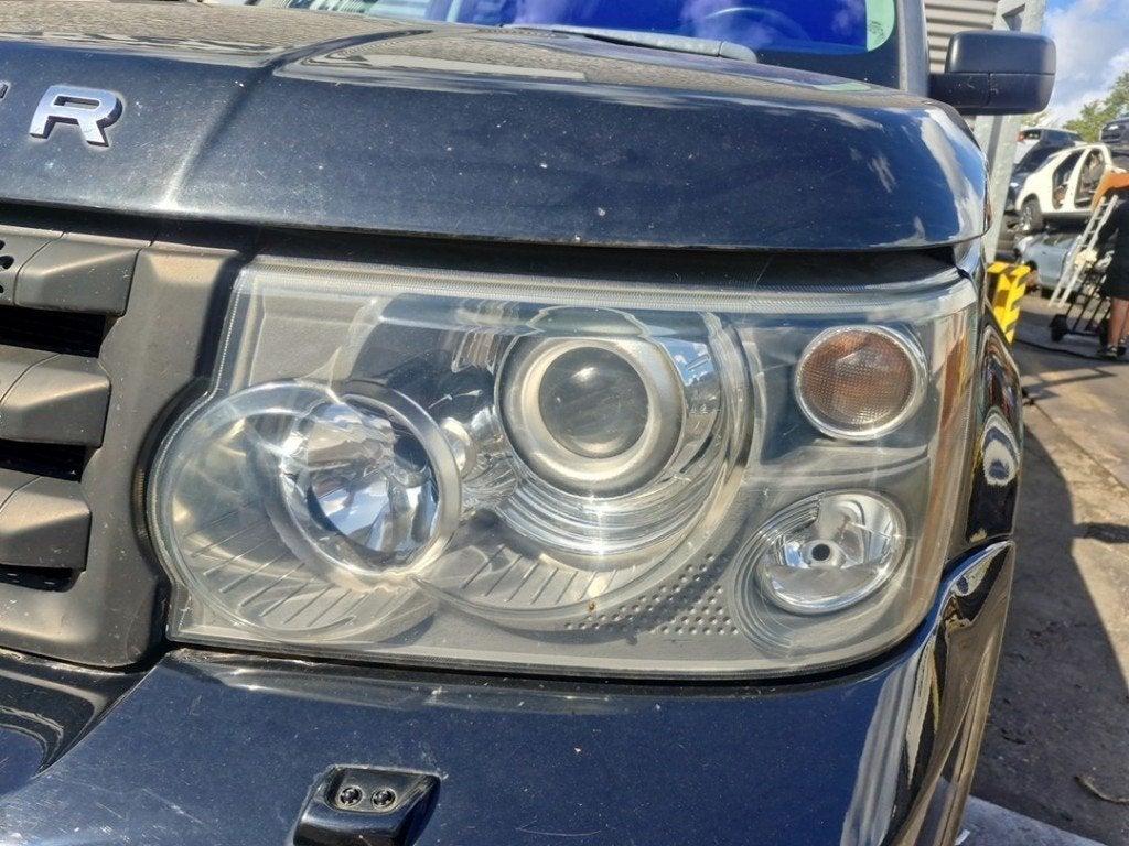 KOPLAMP LINKS Land + Range Rover Range Rover Sport (LS), Campus Kronberg 7
61476  Kronberg im Taunus, DE, Jaguar Land Rover Deutschland GmbH