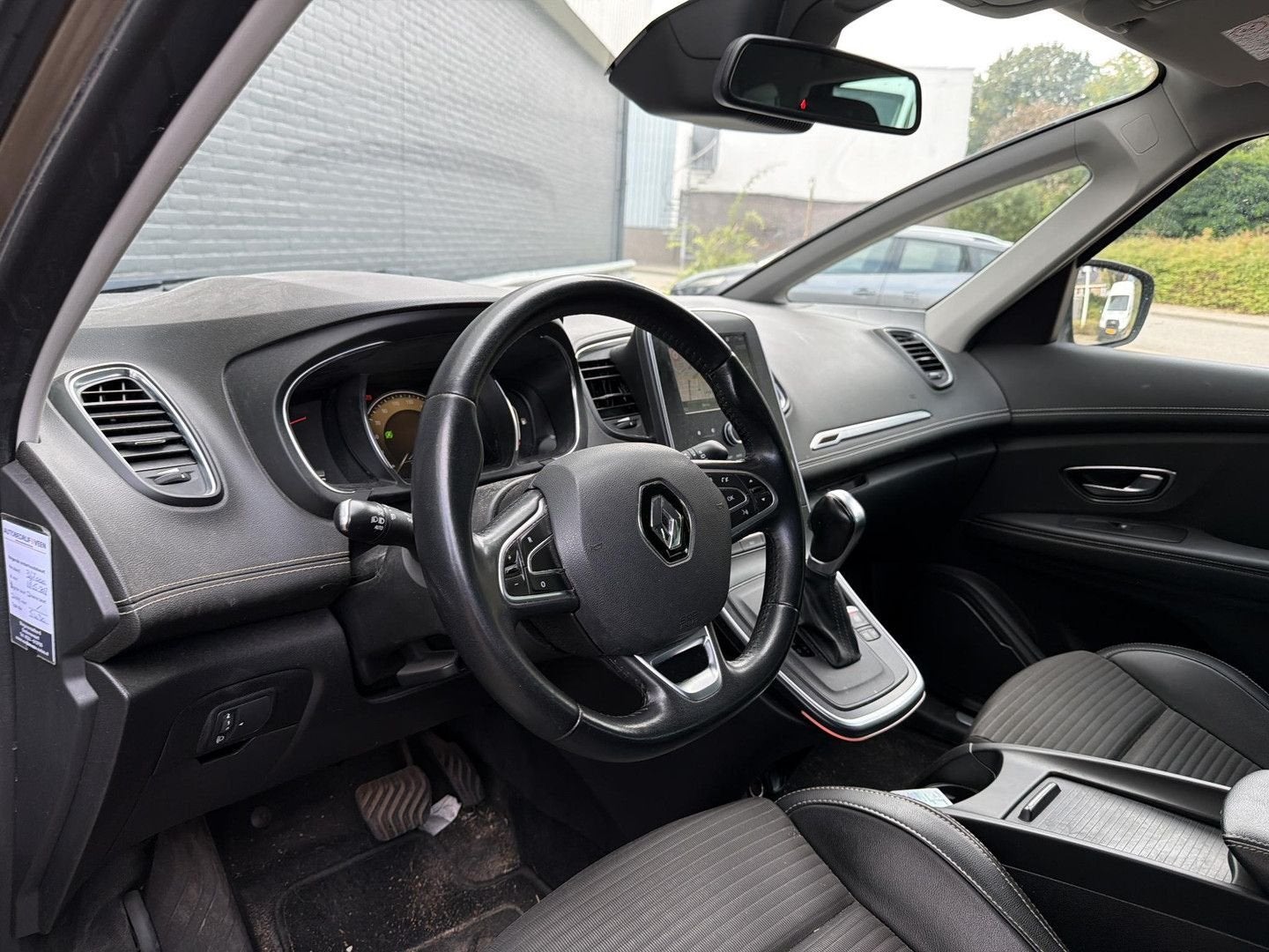 Renault Scenic 1.5 dCi Intens | Cruise | Climate | Navi | Tr, Automaat, Monovolume, Parkeersensor, Bruin