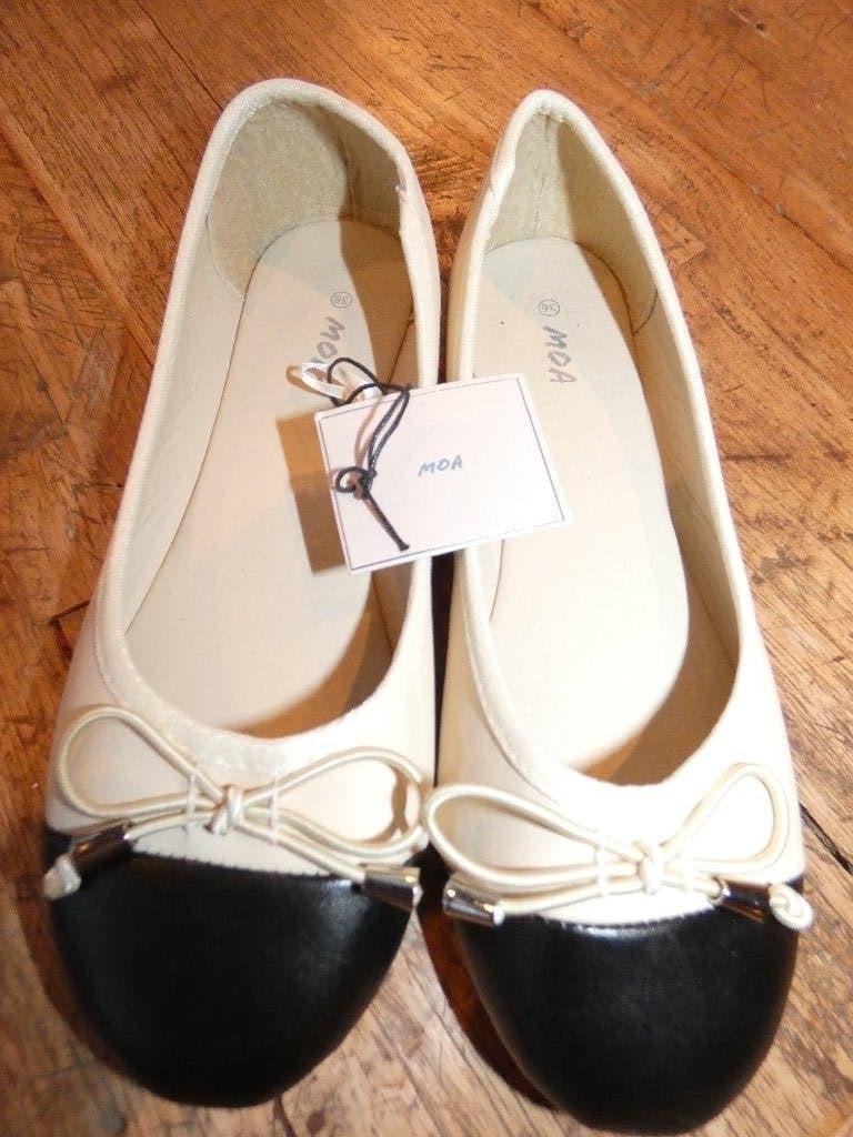 Nieuw MOA ballerina's beige maat 36, Vêtements | Femmes, Neuf, Enlèvement ou Envoi, Beige, Ballerines