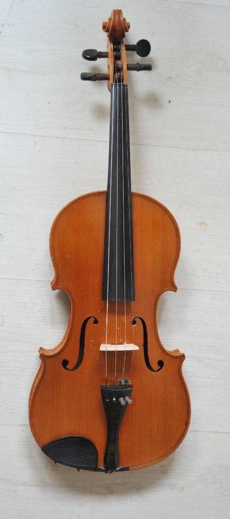 Magnifique violon 4/4, Musique & Instruments, Violon, Avec valise, Utilisé, Enlèvement ou Envoi