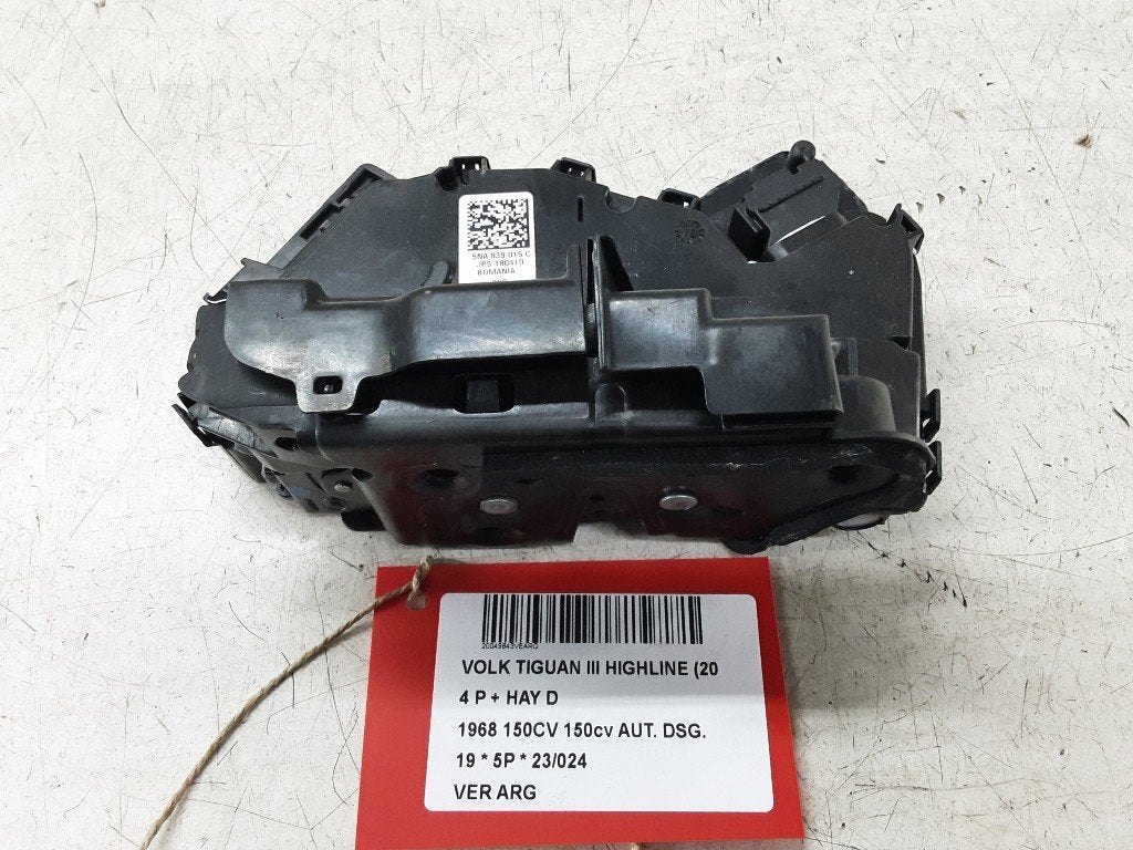 SERRURE DE PORTE ARRIÈRE GAUCHE Tiguan (AD1) (5NA839015C), Arrière, Volkswagen, Mevr. I. Hauben, Utilisé