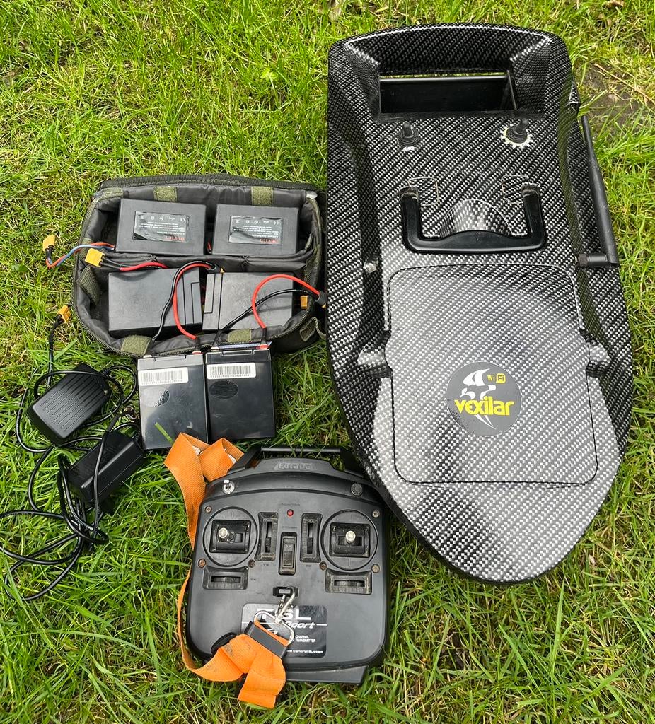 Nanotec pro / GT sonar voerboot met fishfinder en 6 accu’s, Watersport en Boten, Hengelsport | Karpervissen, Ophalen of Verzenden
