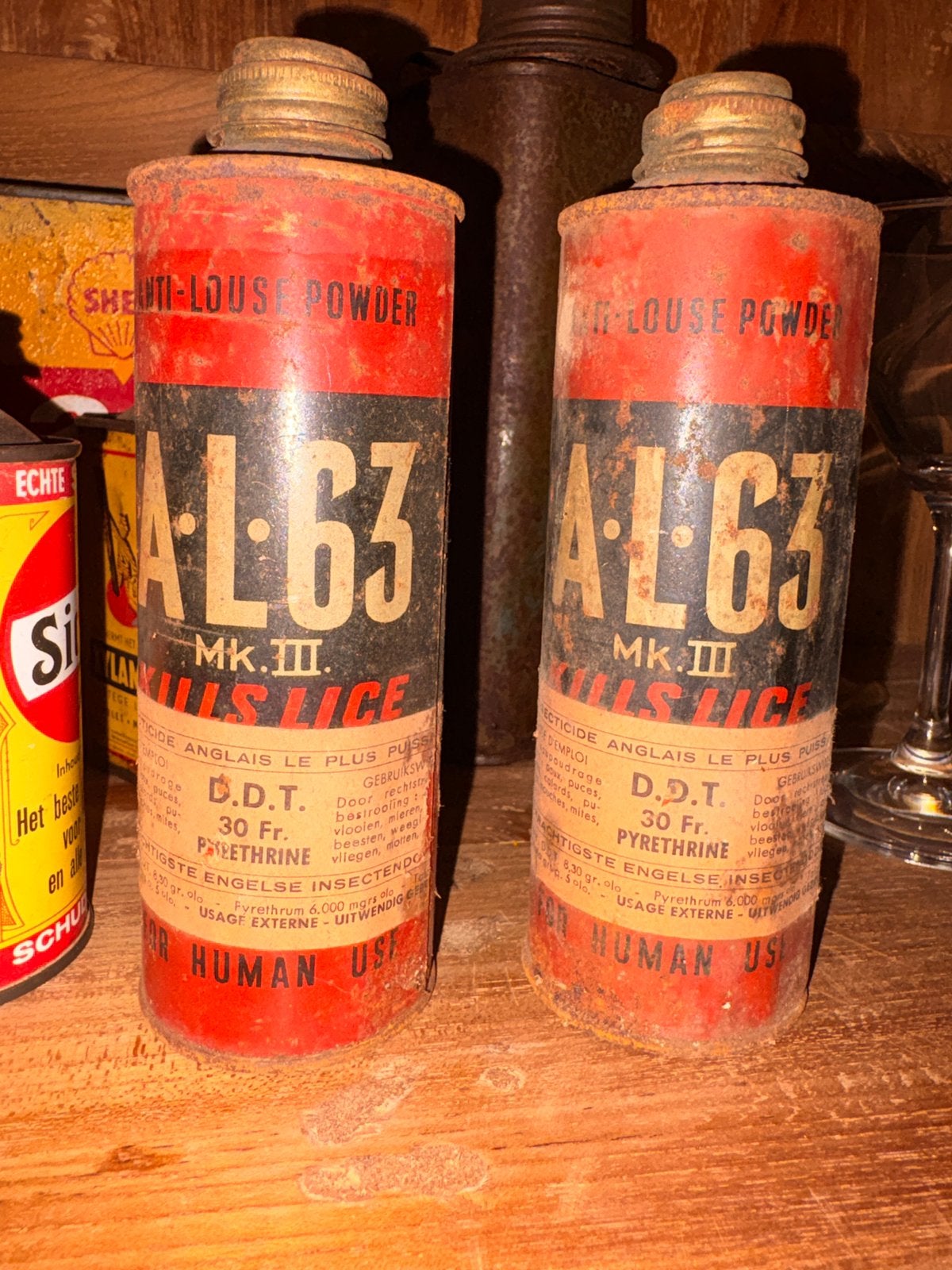 Bidons vintage ww2 anti poux pleins, Ophalen of Verzenden