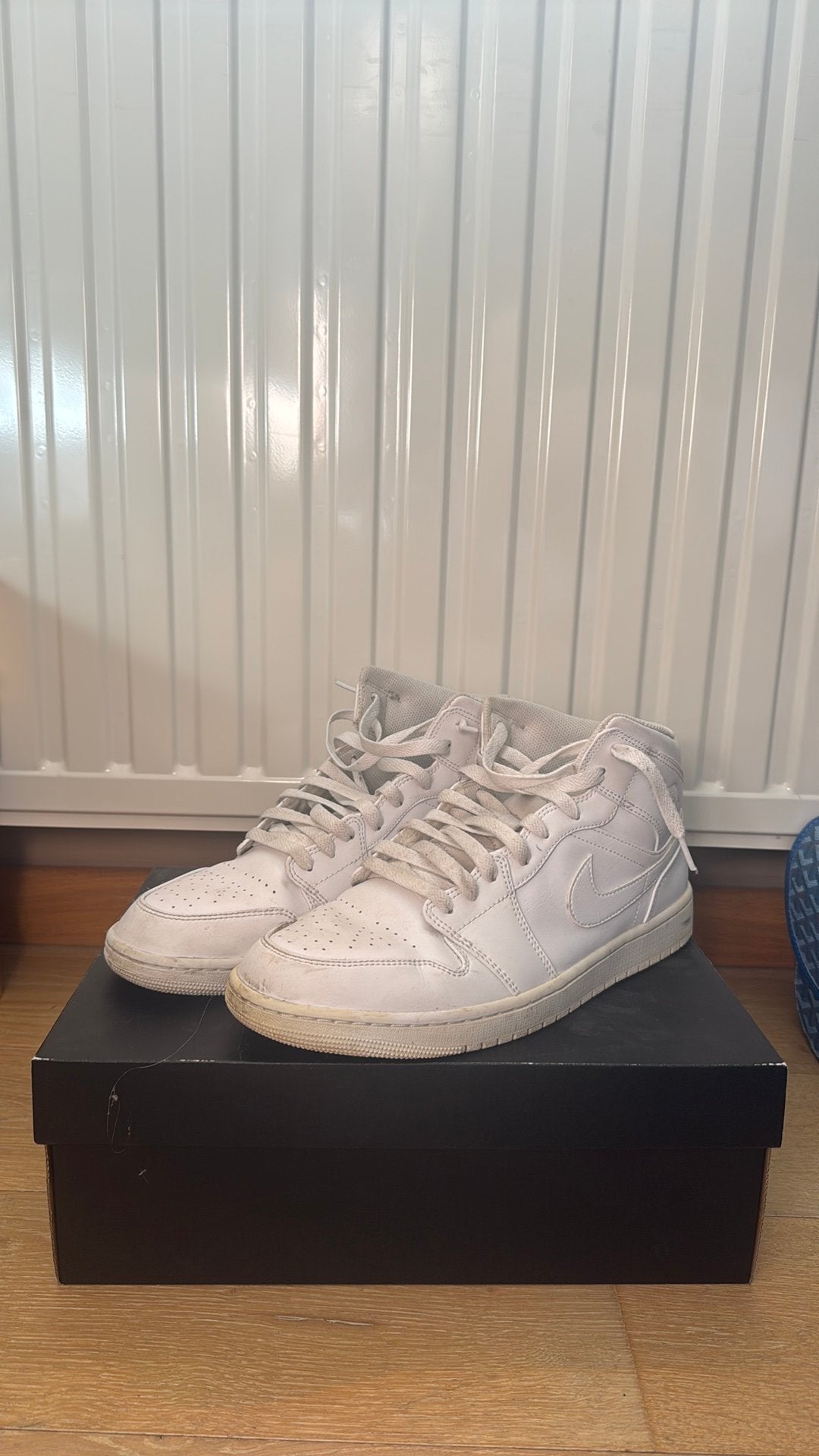 Air Jordan 1 Mids wit, Enlèvement ou Envoi, Comme neuf, Blanc, Baskets
