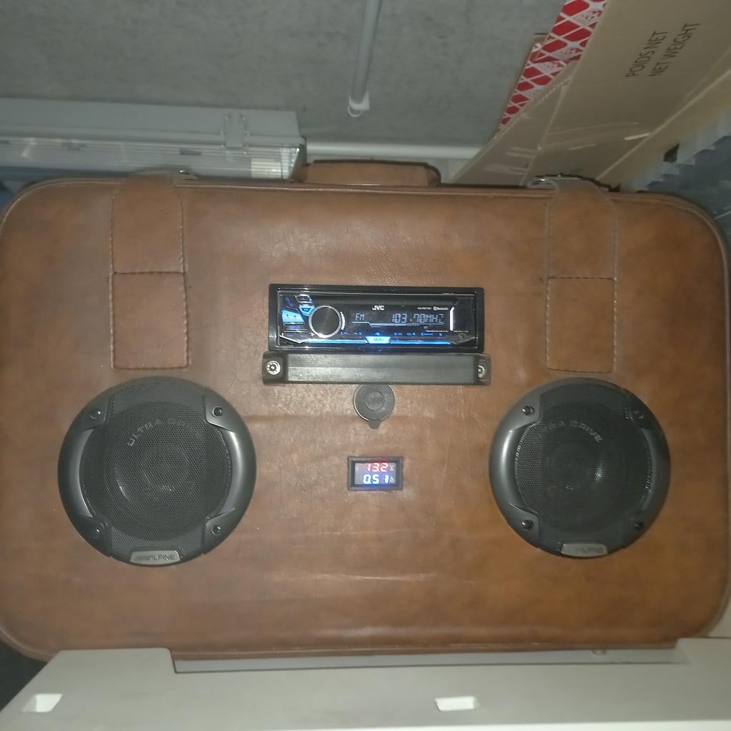 Jvc radio in retro koffer, Ophalen, Radio