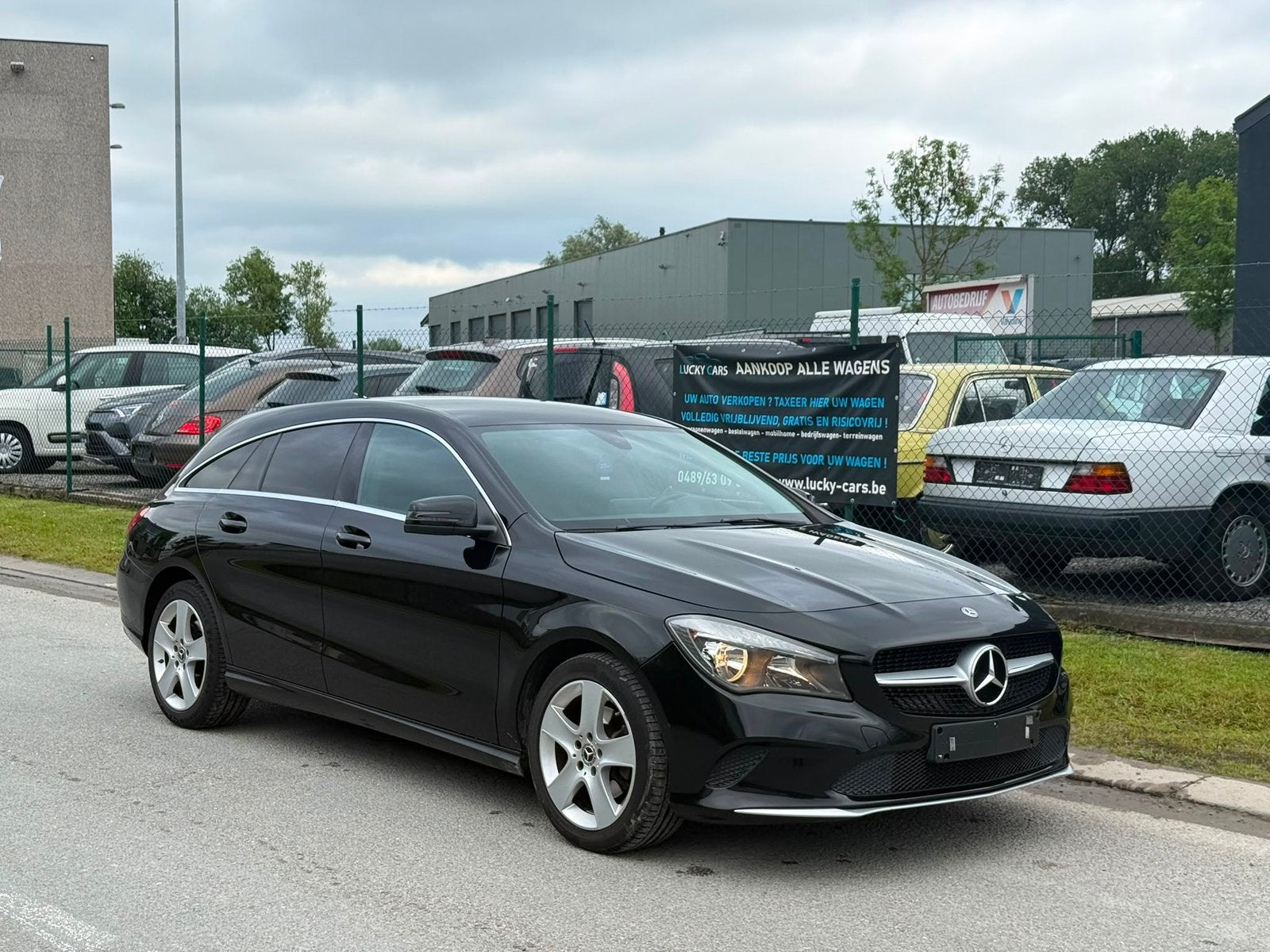 Prachtige mercedes cla 180 diesel euro6b in zeer goedestaat, Auto's, Lane Keeping Assist, Zwart, 4 cilinders, Zwart