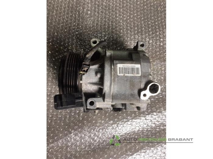 Pompe clim d'un Fiat 500, -, 3 mois de garantie, Utilisé, -